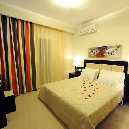 Mamfredas Luxury Resort Planos  Exterior photo