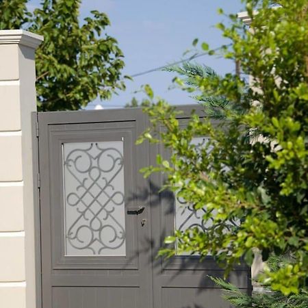 Mamfredas Luxury Resort Planos  Exterior photo