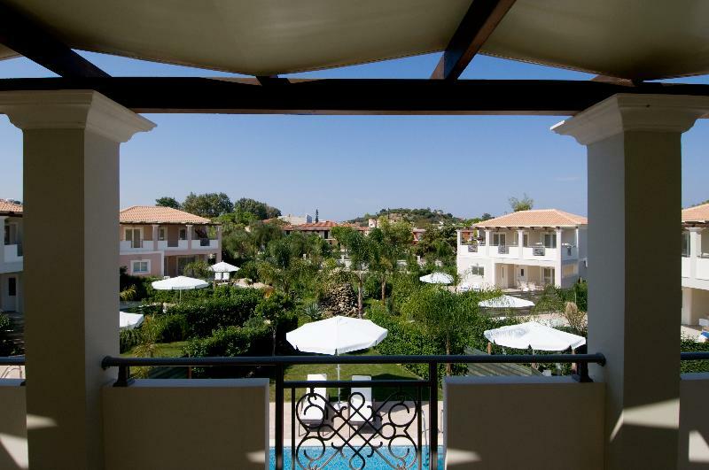 Mamfredas Luxury Resort Planos  Exterior photo